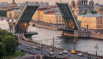 Дворцовый мост разведут пораньше ради праздника в центре Петербурга